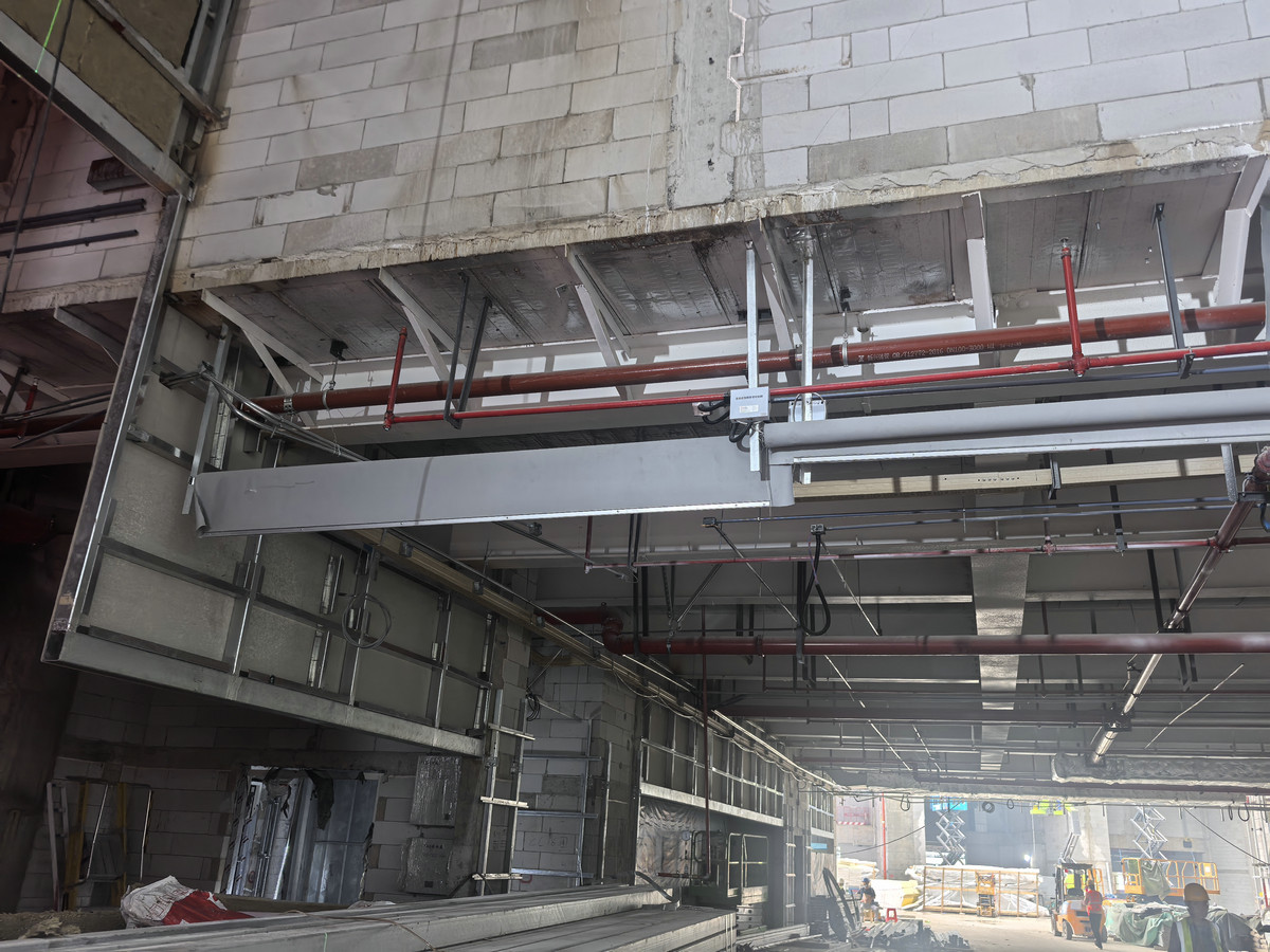 电动式挡烟垂壁实拍